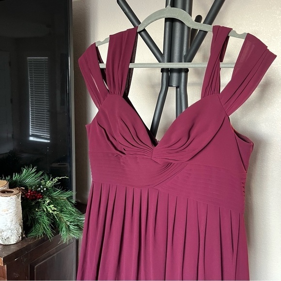 Lulus Make Me Move Burgundy Dress - Size XL, Excellent Condition - Picture 3 of 8